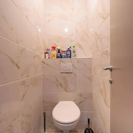 Maison Des Orchidees Apartment *